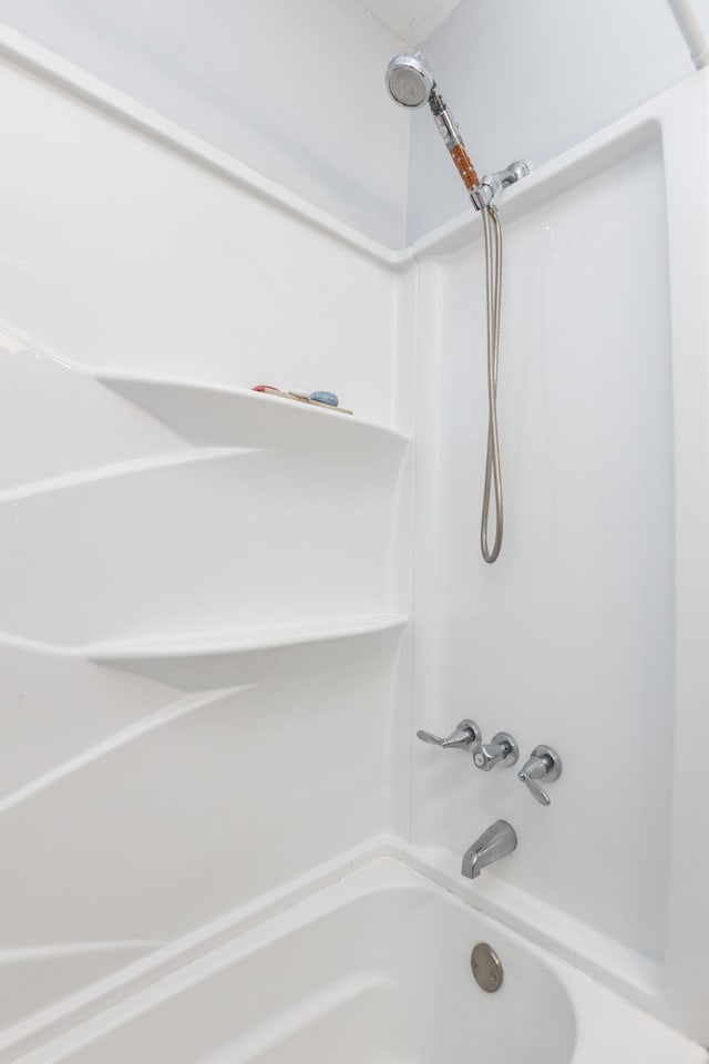bathroom featuring shower / bath combination