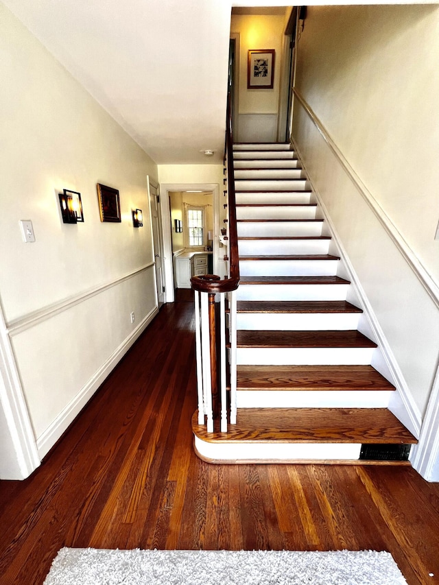 847 W Lexington Ave, Danville, KY 40422 - stairway with wood finished floors