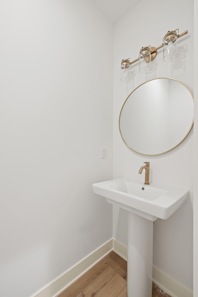 35 Valley Pointe Dr, Somerset, KY 42501 - bathroom with baseboards, wood finished floors, and a sink