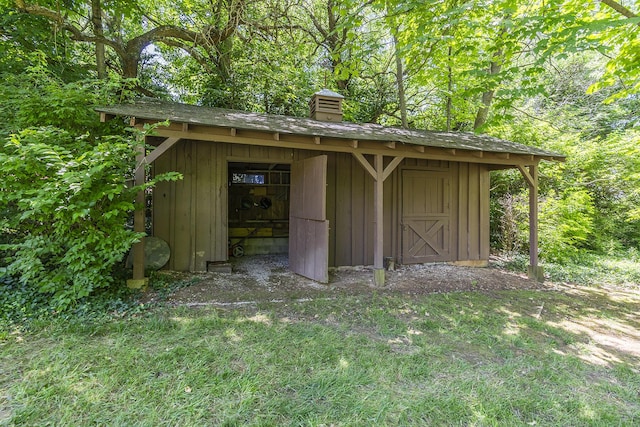 1964 Shadybrook Ln, Lexington, KY 40502 - view of shed with a forest view