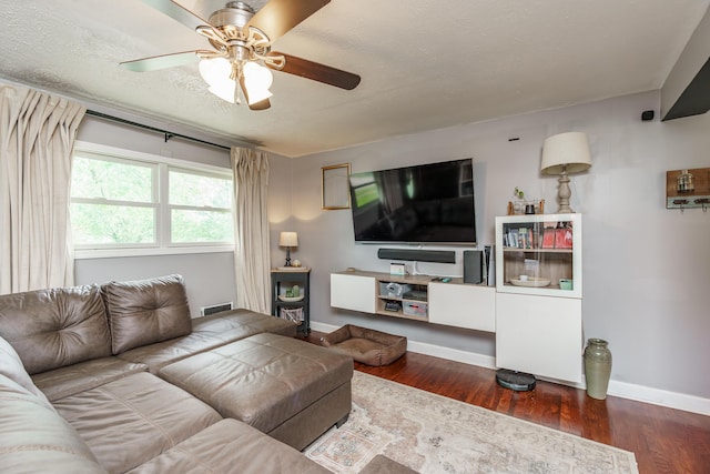 1139 Venetian Way, Lexington, KY 40517 - living area featuring wood finished floors, baseboards, ceiling fan, and a textured ceiling