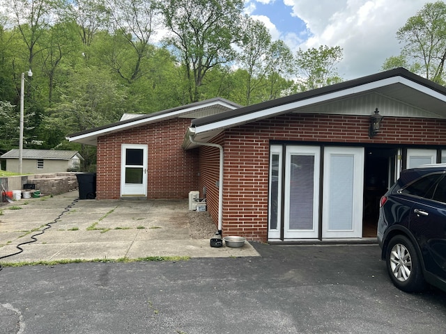 513 Sharp Gap Rd, Barbourville, KY 40906 - view of side of property with brick siding