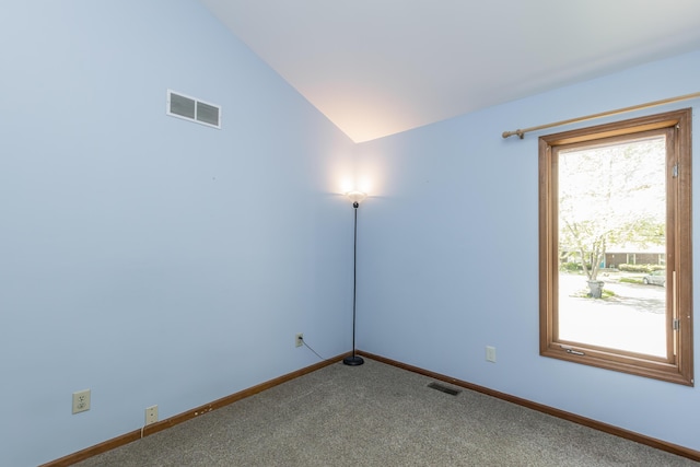 420 Stonehedge Pl, Lexington, KY 40517 - unfurnished room featuring baseboards, carpet, lofted ceiling, and visible vents