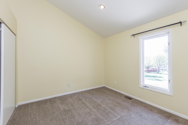 420 Stonehedge Pl, Lexington, KY 40517 - spare room with carpet, recessed lighting, baseboards, vaulted ceiling, and visible vents