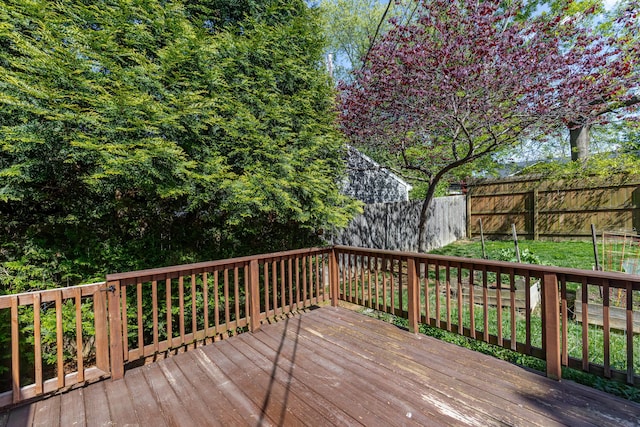 420 Stonehedge Pl, Lexington, KY 40517 - wooden terrace featuring a fenced backyard
