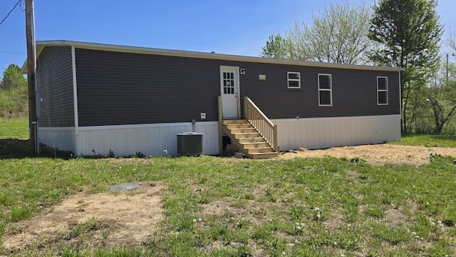 manufactured / mobile home with central AC and entry steps