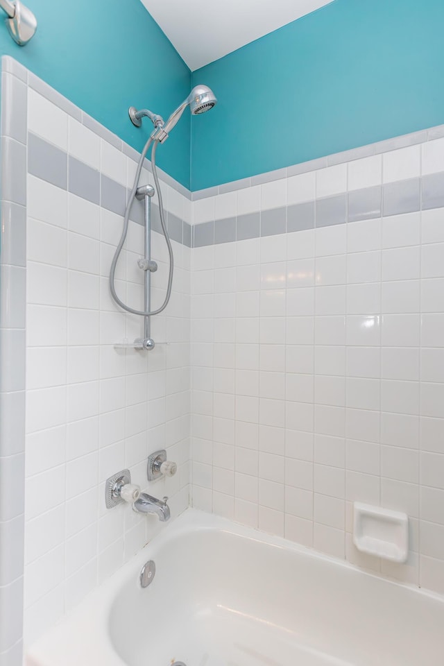 bathroom featuring shower / washtub combination