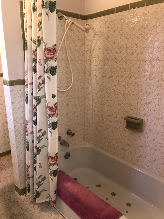 98 Lois St, Lawrenceburg, KY 40342 - full bathroom featuring shower / bathtub combination with curtain and a wainscoted wall
