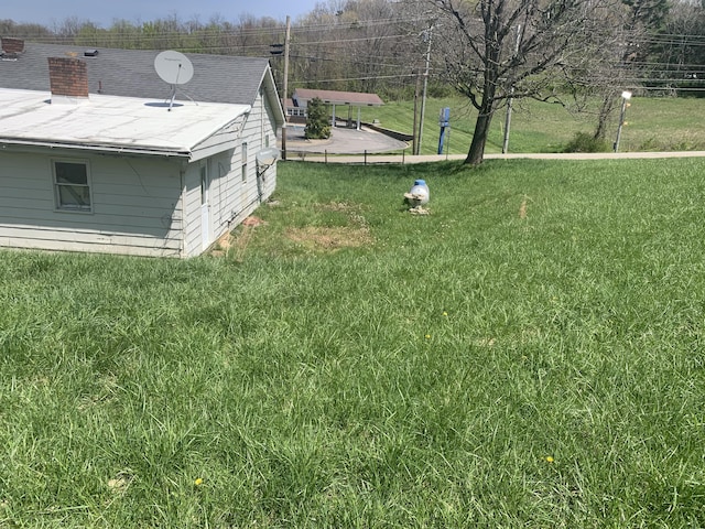 815 W Main St, Mount Vernon, KY 40456 - view of yard with fence