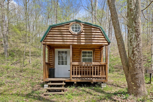 view of outbuilding featuring an outbuilding