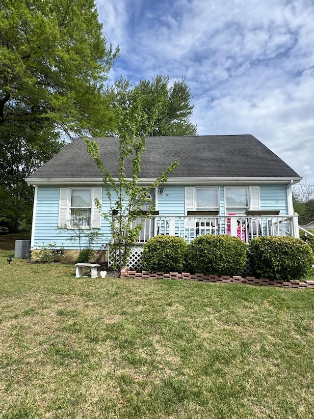 68 Red Witt Rd, Williamsburg, KY 40769 - view of front of house featuring central AC unit and a front yard