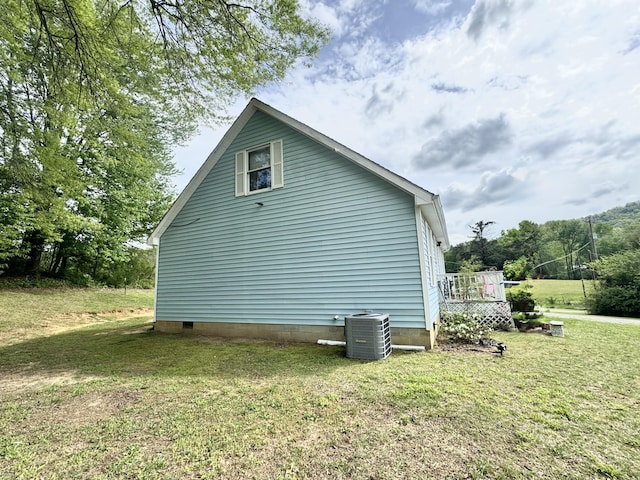 68 Red Witt Rd, Williamsburg, KY 40769 - view of property exterior featuring a yard and central AC unit