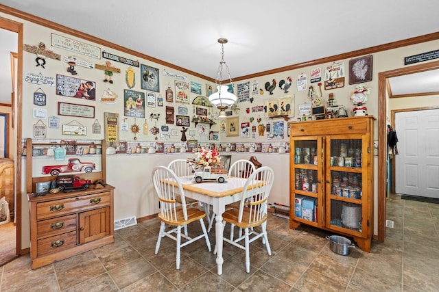 1142 Indian Creek Rd, Sadieville, KY 40370 - dining room with crown molding and baseboards