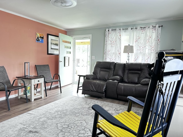 200 Summitt Ave, Somerset, KY 42501 - living area featuring visible vents, ornamental molding, baseboards, and wood finished floors