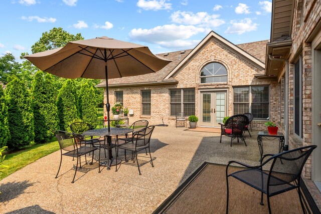 204 Helmsley Ln, Versailles, KY 40383 - view of patio with french doors and outdoor dining area