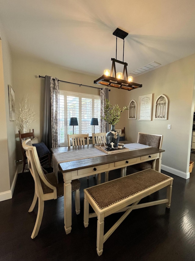 1500 Chardonnay Way, Berea, KY 40403 - dining area with baseboards and a chandelier