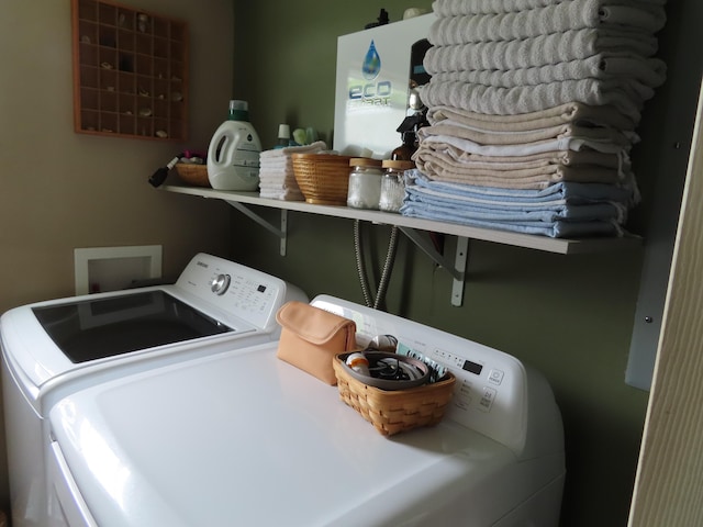 4362 Poor Ridge Pike, Lancaster, KY 40444 - laundry room with laundry area and washing machine and clothes dryer