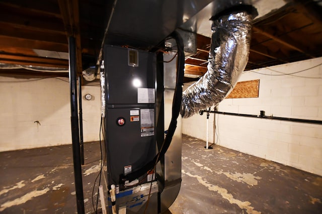 215 Stacy Lane Rd, Irvine, KY 40336 - utility room featuring heating unit