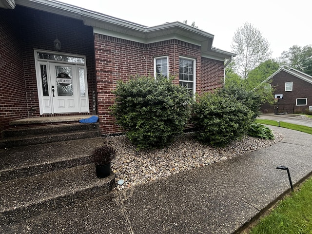 300 Woodlawn Dr, Carrolton, KY 41008 - doorway to property with brick siding