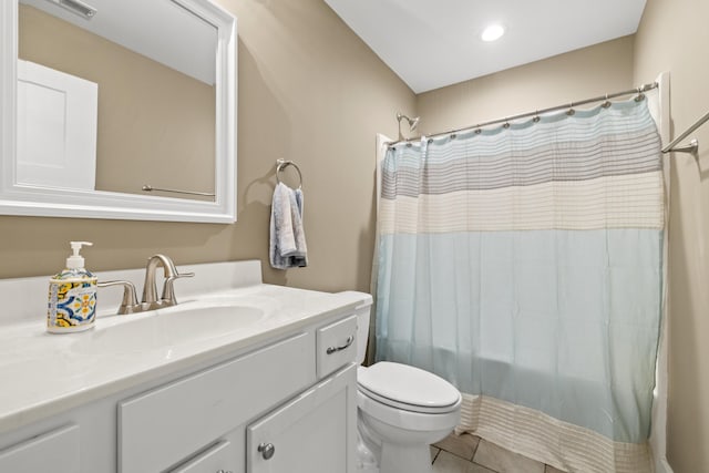 901 Auckland Ave, Richmond, KY 40475 - full bathroom with toilet, vanity, tile patterned flooring, curtained shower, and recessed lighting