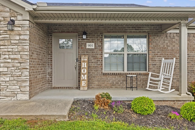 901 Auckland Ave, Richmond, KY 40475 - property entrance with brick siding and covered porch