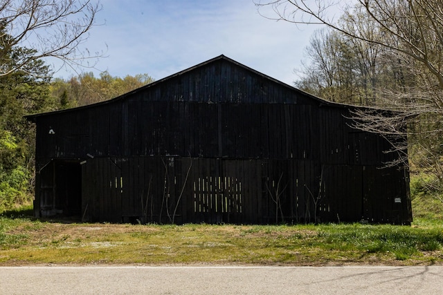 534 Lower Gilmore Rd, Campton, KY 41301 - view of outdoor structure featuring an outbuilding