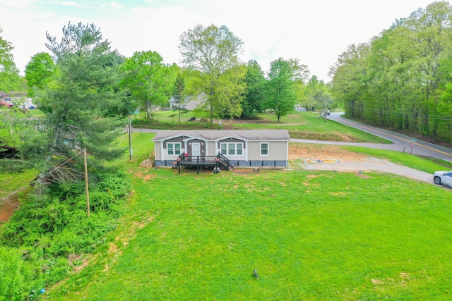 6989 W Laurel Rd, London, KY 40741 - view of front facade with a front lawn