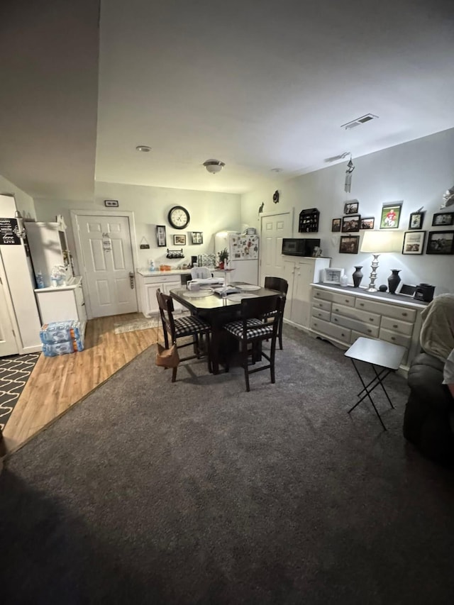 dining area with visible vents