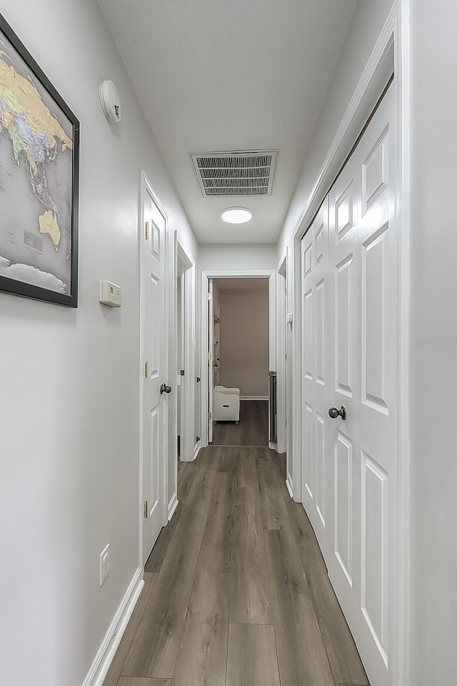 132 Mason Springs Dr, Nicholasville, KY 40356 - hall featuring dark wood-style flooring and baseboards