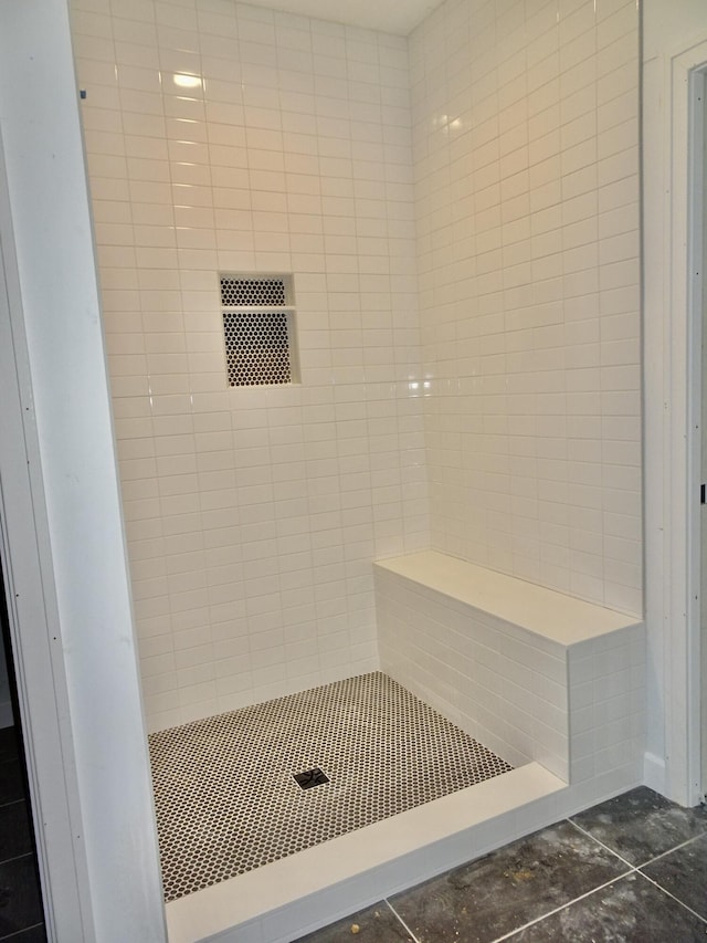 4165 Meadowlark Ln, Lexington, KY 40509 - full bathroom with a tile shower