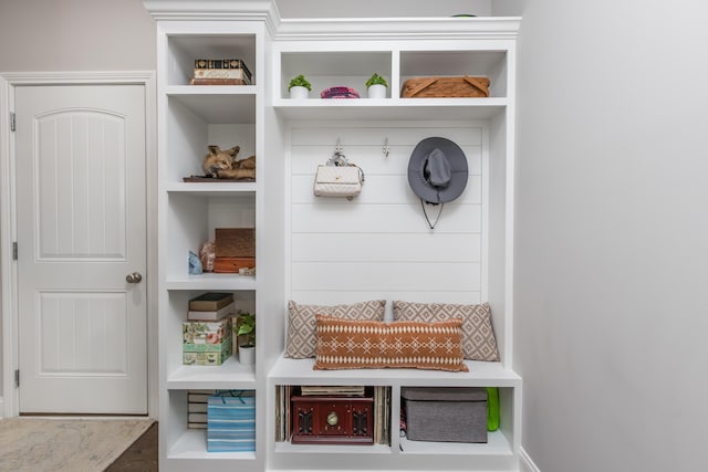 1035 Vineyard Way, Berea, KY 40403 - view of mudroom