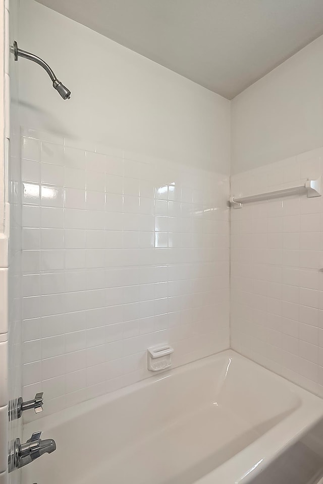 114 Cave Springs Dr, Lancaster, KY 40444 - bathroom featuring shower / washtub combination