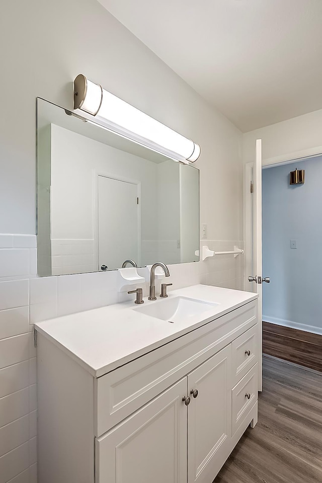 114 Cave Springs Dr, Lancaster, KY 40444 - bathroom with wood finished floors and vanity