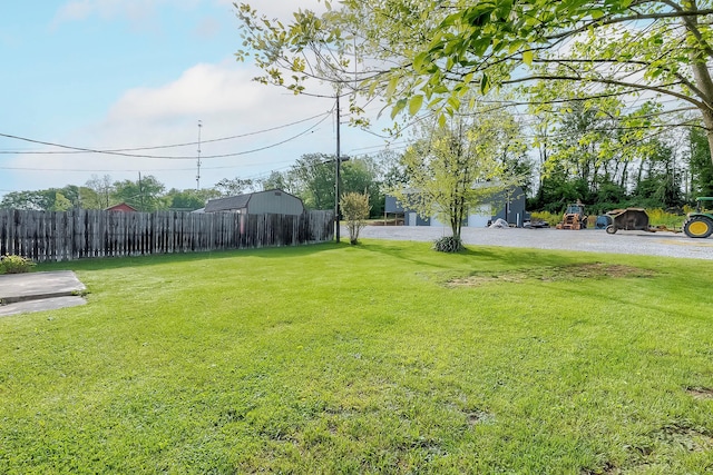 114 Cave Springs Dr, Lancaster, KY 40444 - view of yard with fence