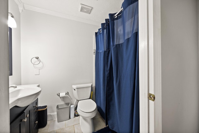 500 Curdsville Rd, Harrodsburg, KY 40330 - bathroom with toilet, a shower with curtain, visible vents, vanity, and ornamental molding