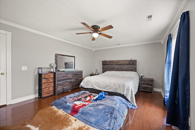 500 Curdsville Rd, Harrodsburg, KY 40330 - bedroom featuring baseboards, ornamental molding, visible vents, and wood-type flooring