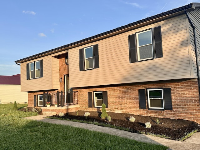 1072 Jenny Lilllard Rd, Lawrenceburg, KY 40342 - split foyer home featuring brick siding