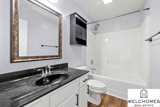 1008 Alexandria Dr, Lawrenceburg, KY 40342 - bathroom with toilet, vanity, bathtub / shower combination, and wood finished floors