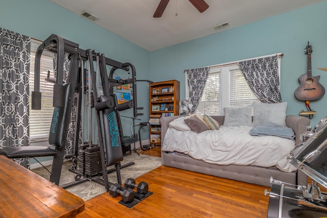 363 S Main St, Winchester, KY 40391 - bedroom featuring visible vents, wood finished floors, and ceiling fan