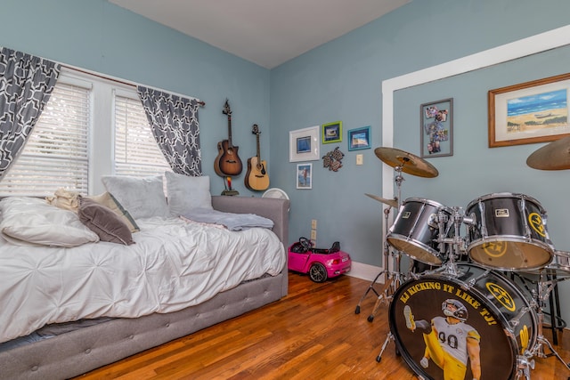 363 S Main St, Winchester, KY 40391 - bedroom with wood finished floors