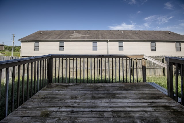 108 Sturbridge Ln, Winchester, KY 40391 - view of wooden deck