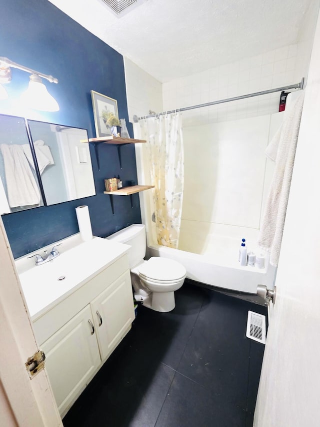 full bathroom with toilet, visible vents, shower / tub combo with curtain, and vanity