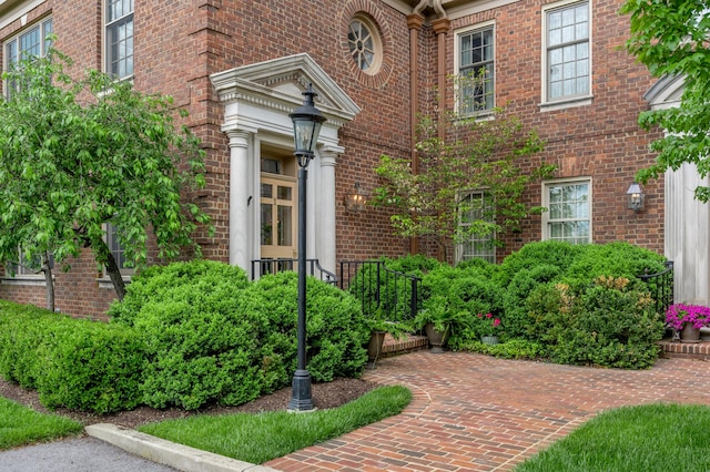 101 Idle Hour Dr Unit 1, Lexington, KY 40502 - doorway to property featuring brick siding