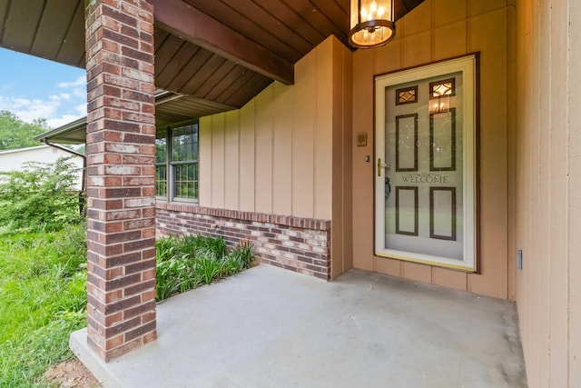 3716 Hickory Hill Dr, Somerset, KY 42503 - view of exterior entry featuring brick siding