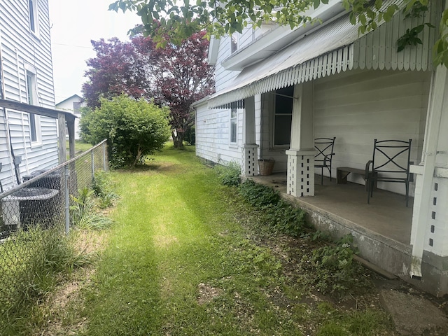 view of yard with central AC unit