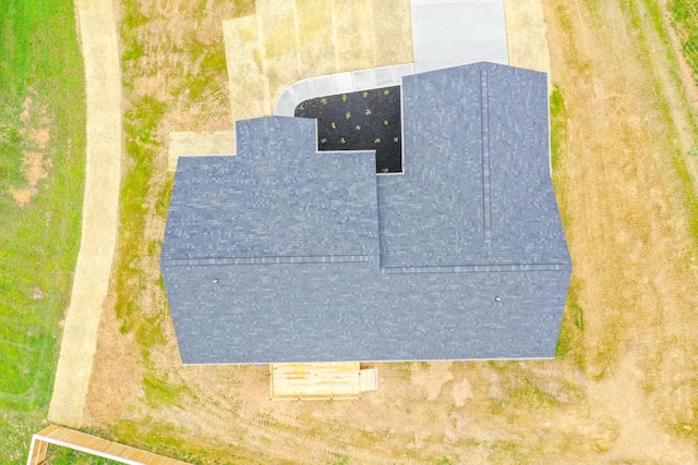 aerial view of property and surrounding area