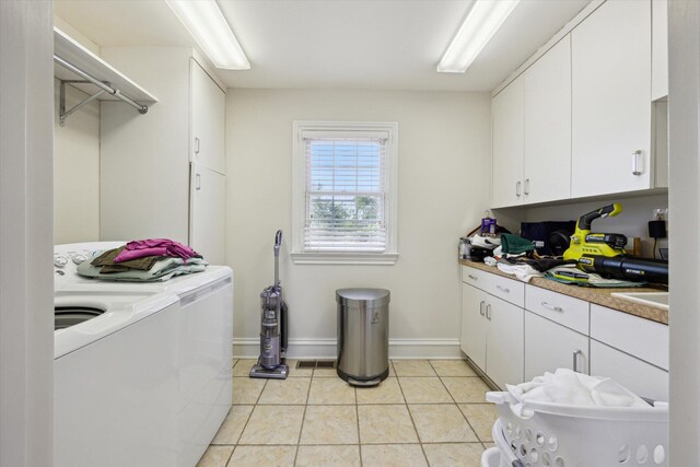 bedroom with light carpet, baseboards, recessed lighting, and connected bathroom