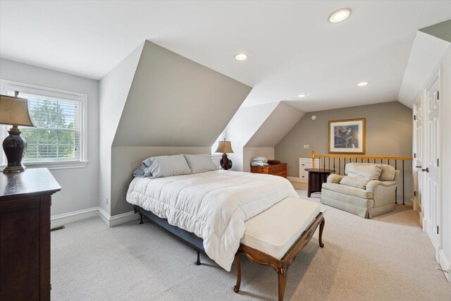 stairs with wood finished floors, a chandelier, healthy amount of natural light, crown molding, and baseboards