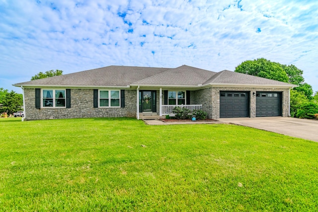 100 Metcalf Dr, Frankfort, KY 40601 - single story home with covered porch, a garage, driveway, and a front yard