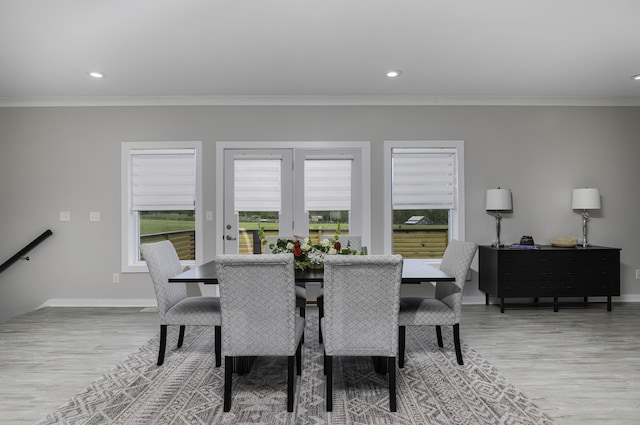 101 Creek Ridge Dr, Nicholasville, KY 40356 - dining area with ornamental molding, wood finished floors, baseboards, and recessed lighting